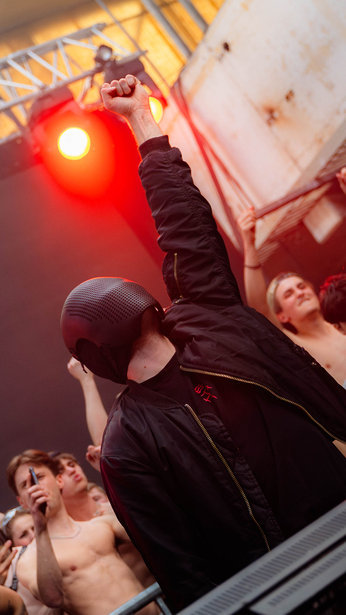 Loading... just a sec